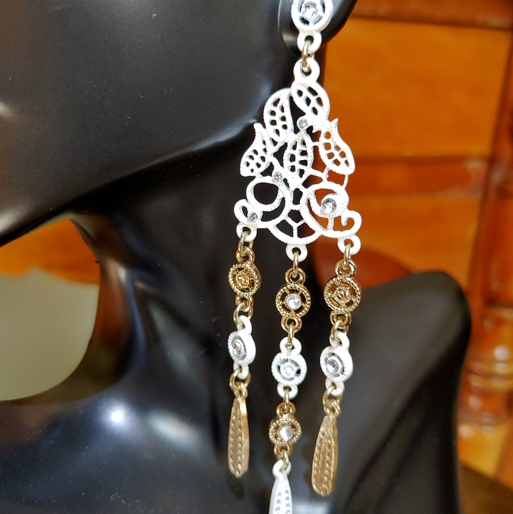 Earrings - Picture 2 of 4